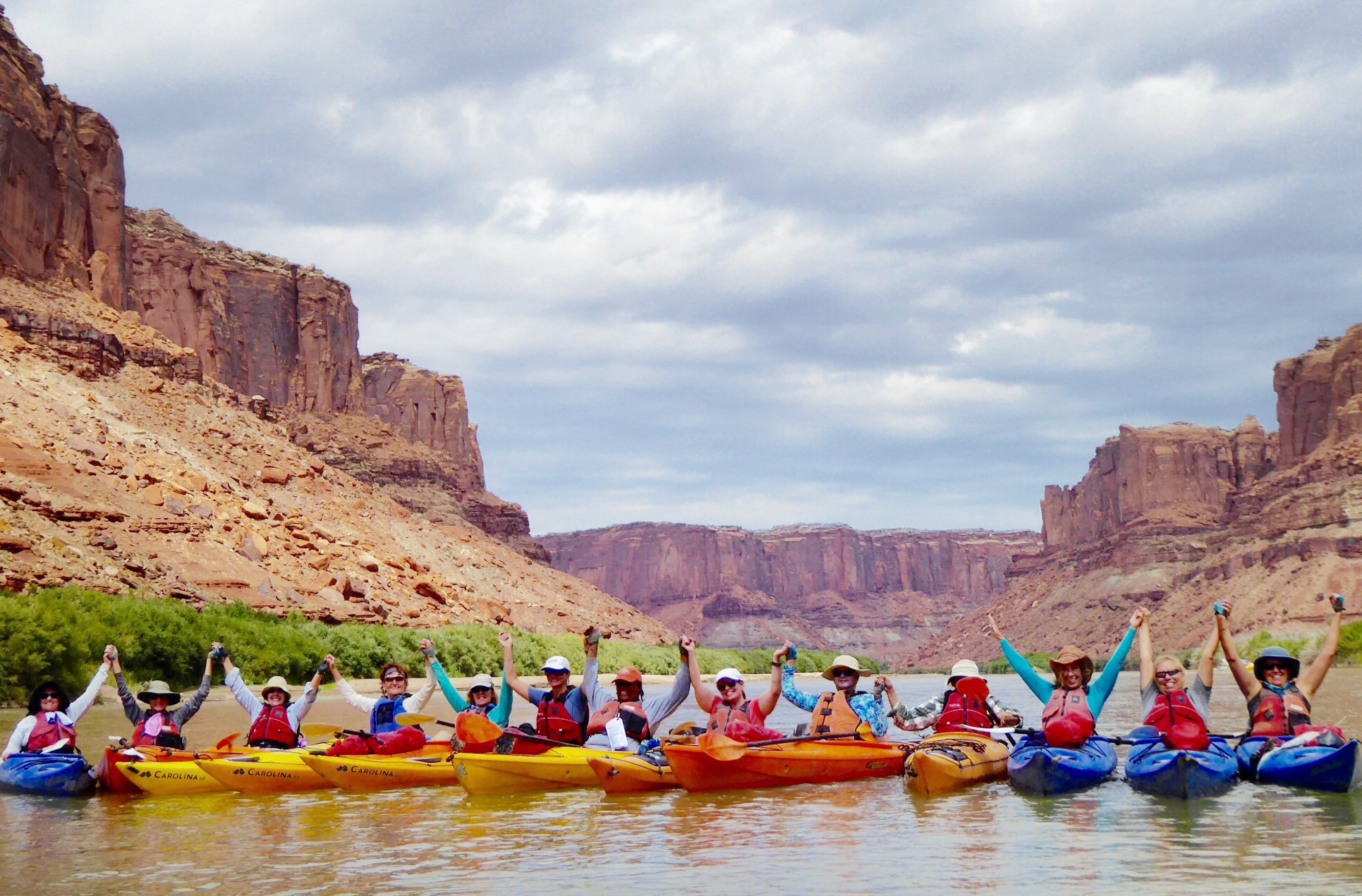 Women Traveling Together Log IN /